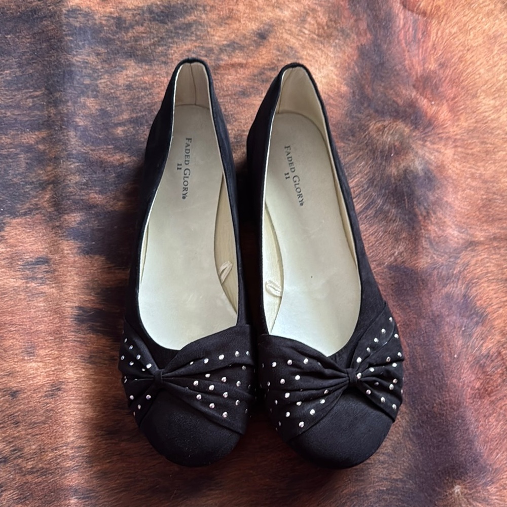 Black Studded Women's Flats
